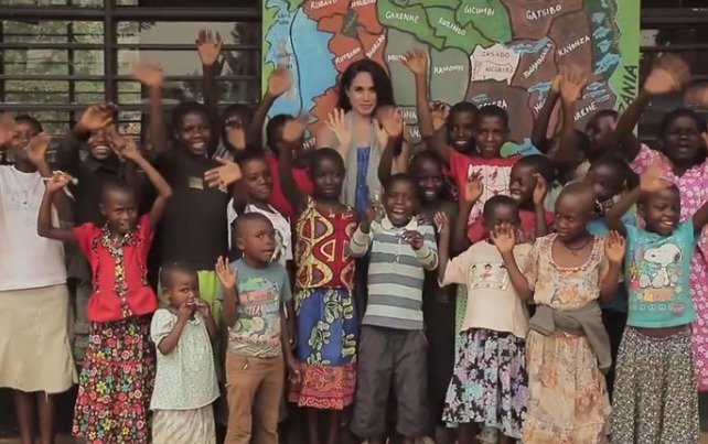 Charitativní organizace World Vision, jejíž tváří byla také Meghan Markle, čelí sexuálnímu skandálu