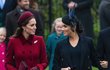 Kate s Meghan musely zakopat válečnou sekeru alespoň na Vánoce. Byl to výslovný příkaz královny Alžběty II.