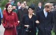 Kate s Meghan musely zakopat válečnou sekeru alespoň na Vánoce. Byl to výslovný příkaz královny Alžběty II.