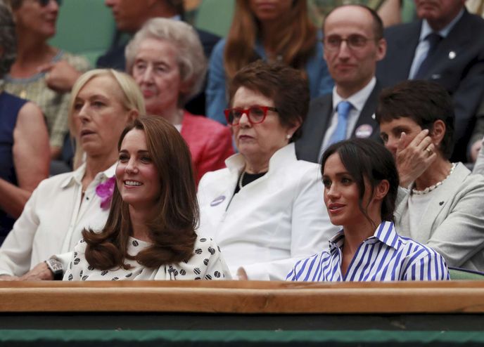 Meghan a Kate se na tenisovém zápase srdečně bavily. Meghan a Kate se na tenisovém zápase srdečně bavily.
