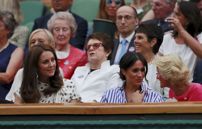 Meghan a Kate se na tenisovém zápase srdečně bavily. Meghan a Kate se na tenisovém zápase srdečně bavily.