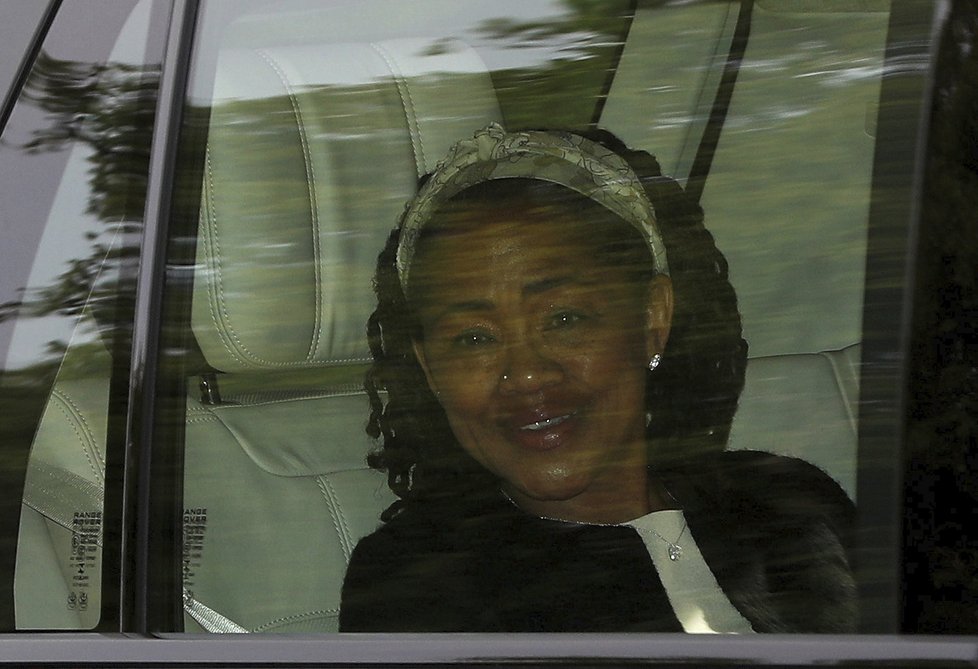 Maminka Meghan Marklevé Doria Ragland Cliveden House