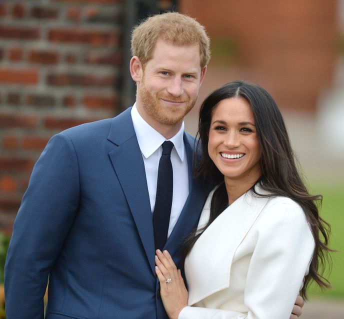 Budou vdavky! Princ Harry a Meghan na oficiálních zásnubních fotografiích. Budou vdavky! Princ Harry a Meghan na oficiálních zásnubních fotografiích.