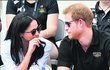 Meghan Markle s prinecem Harrym.