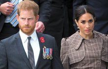 Británie tají dech: Dítě Meghan a Harryho měla odnosit náhradní matka!