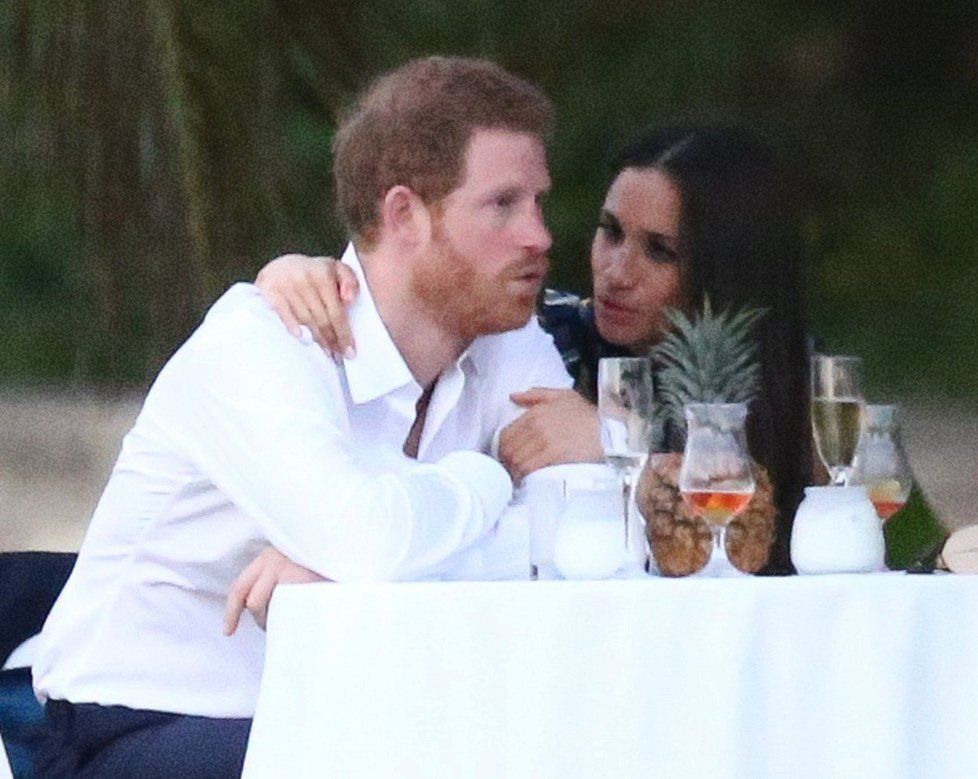 Harry a Meghan na svatbě na Jamajce