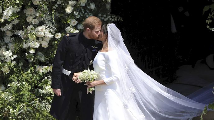 Na Hradě Windsor si své »ano« řekli Harry (33) a Meghan (36) Na Hradě Windsor si své »ano« řekli Harry (33) a Meghan (36)
