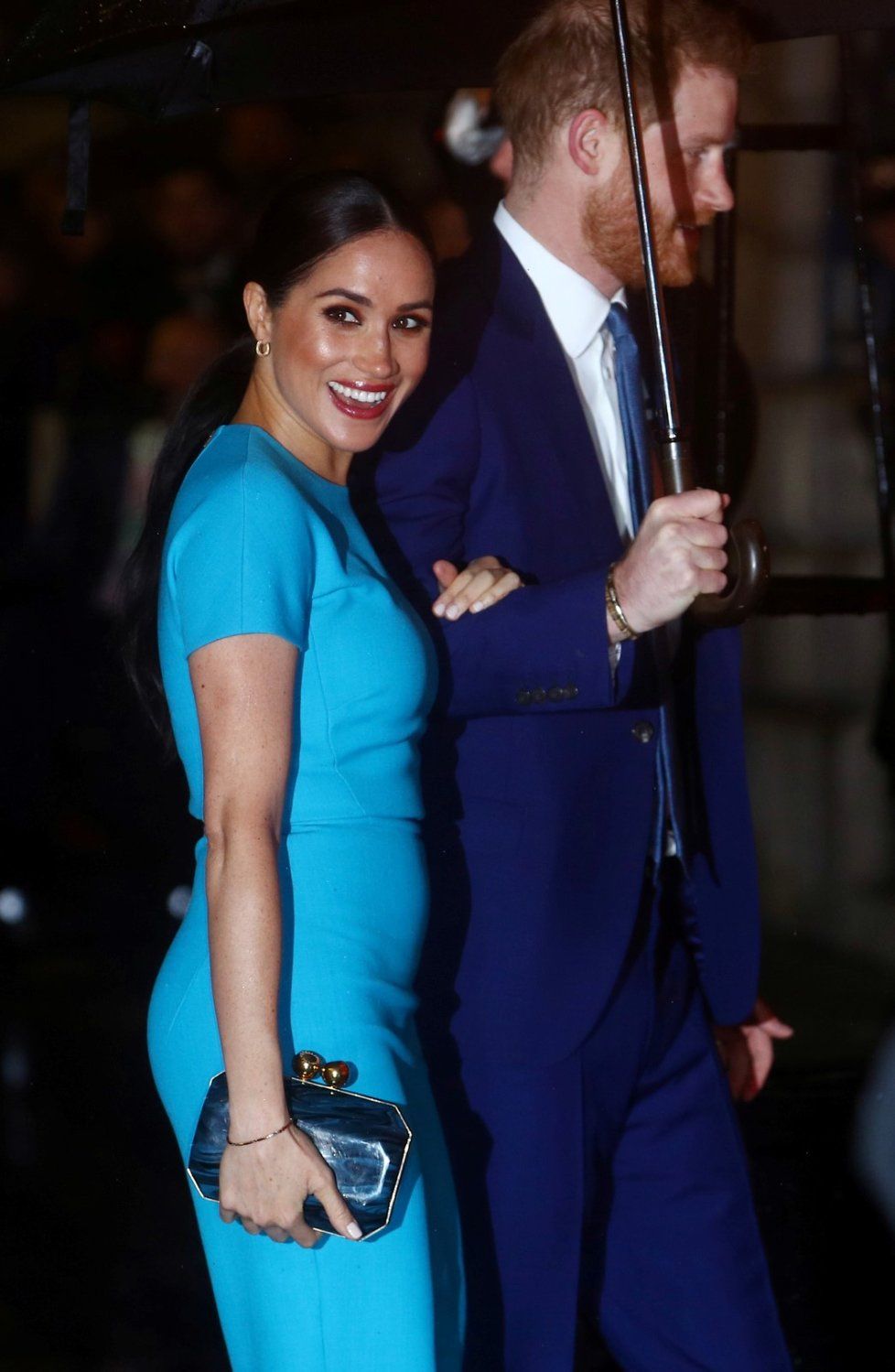 Meghan a Harry na sebe házeli zamilované pohledy a úsměvy.