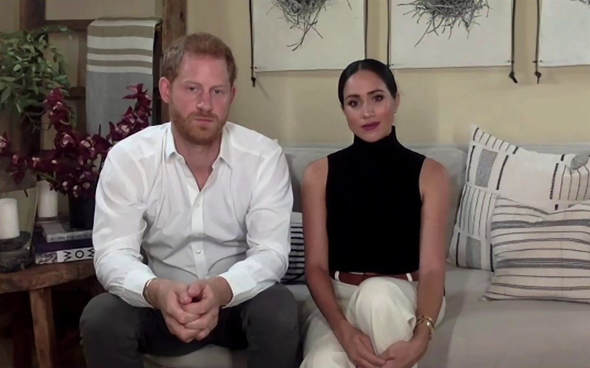 Meghan a Harry přestavěli obývák