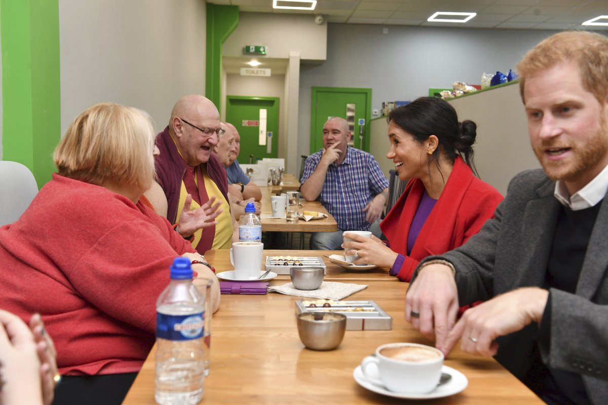 Těhotná Meghan Markle s princem Harrym navštívili anglické metropolitní hrabství Merseyside.