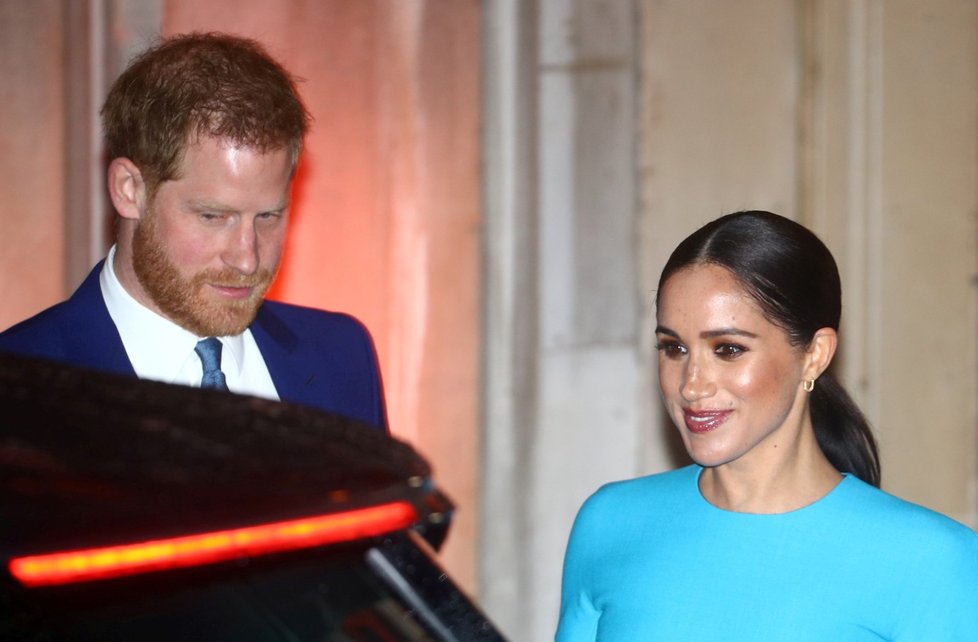 Ruku v ruce, Meghan a Harry vypadali šťastně