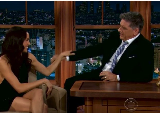 Meghan Markle a Craig Ferguson v roce 2013