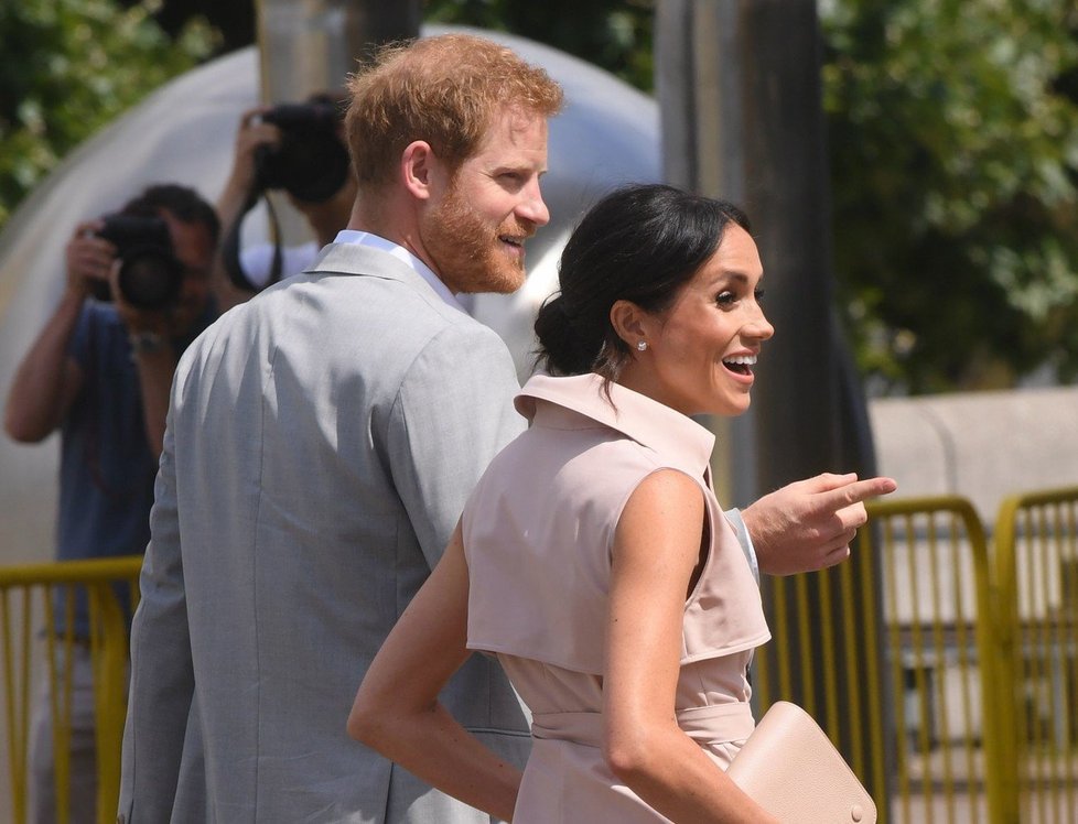 Princ Harry a vévodkyně Meghan zahajovali výstavu.