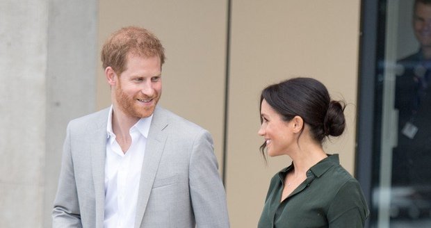 Vévodkyně Meghan a princ Harry na návštěvě hrabství Sussex