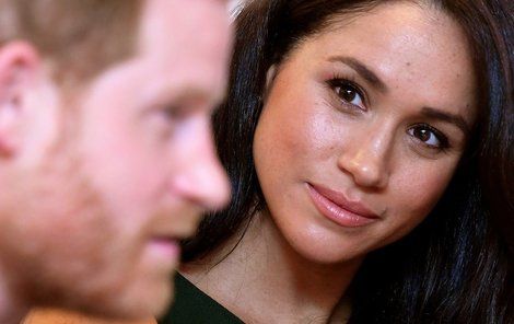 Vévodkyně Meghan a princ Harry ostrouhali.