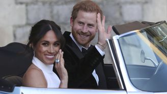 Děti prince Harryho a nové vévodkyně Meghan budou také Američané 