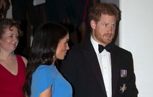 Proč si Meghan sahá na břicho několika způsoby: Expertky mají jasno!