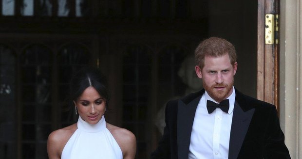 Meghan na svatební večírek převlékla róbu