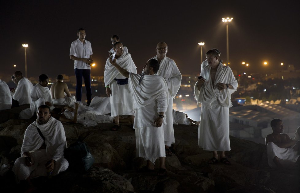 Na pahorek Arafát u Mekky vyrazilo poprosit za odpuštění hříchů dva miliony muslimů.