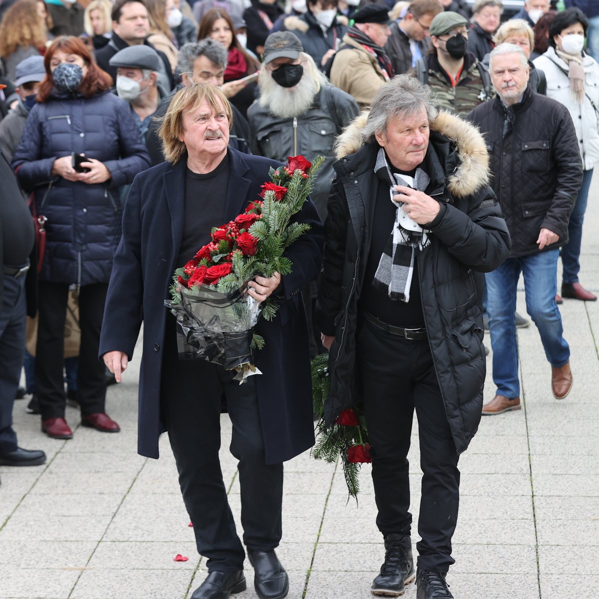 Vágner a Hložek na pohřbu Mekyho Žbirky