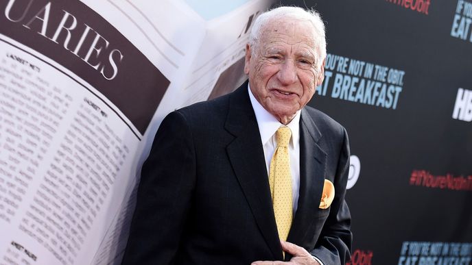 Mel Brooks se dožívá 100 let. Jaký byl život krále komedie a „jediného Žida, co dokázal vydělat na Hitlerovi“? Mel Brooks se dožívá 100 let. Jaký byl život krále komedie a „jediného Žida, co dokázal vydělat na Hitlerovi“?