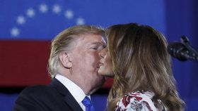 Prezident Donald Trump s manželkou Melanií.