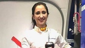 Melania Geymonatová pracuje jako letuška.