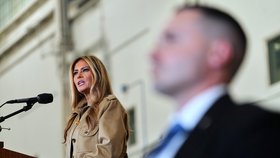 Melania Trumpová a Usha Vanceová navštívily mariňáky v Jacksonville