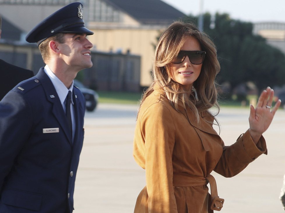 Melania Trumpová vyrazila do Afriky, vyzbrojila se na to lodičkami s leopardím potiskem.