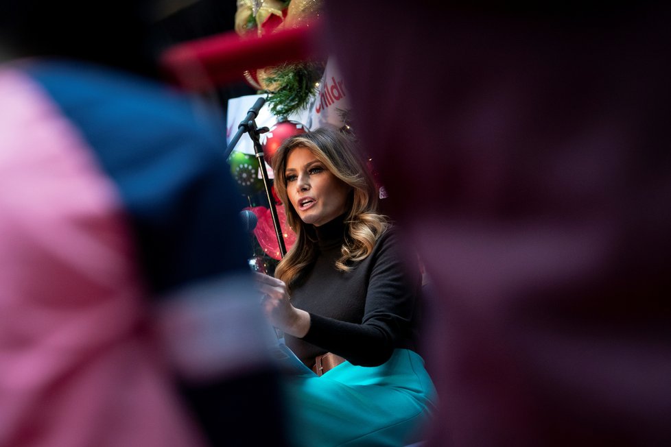 První dáma USA Melania Trumpová navštívila dětskou nemocnici ve Washingtonu.