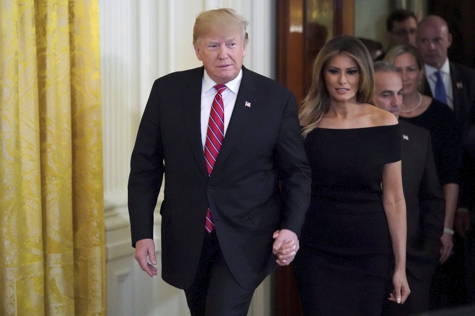 Prezident USA Donald Trump s manželkou Melanií.