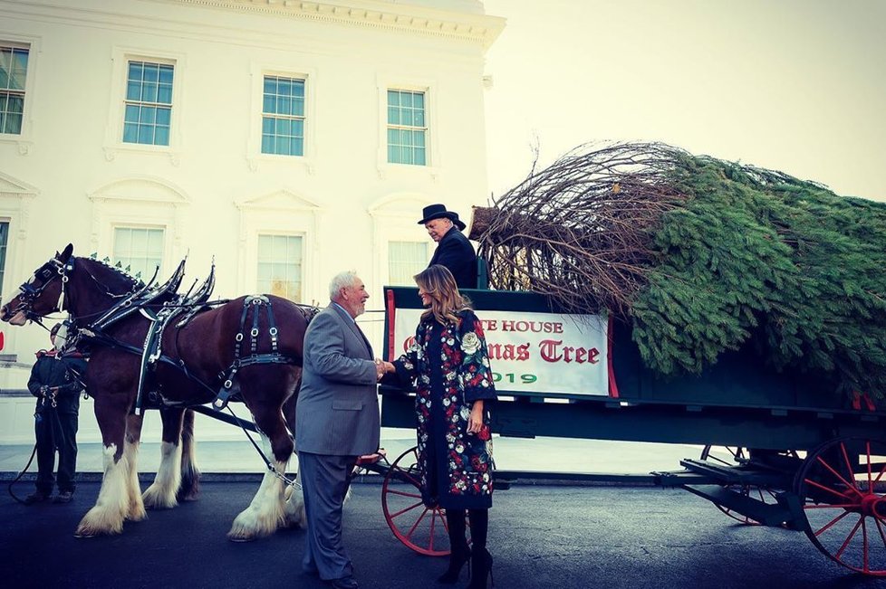 Melania Trump ukázala, jak se slaví Vánoce v Bílém domě