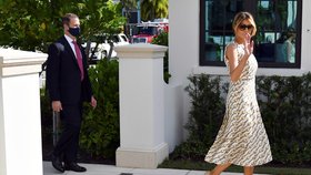 První dáma Spojených států Melania Trumpová dnes odvolila v Palm Beach na Floridě. (3. 11. 2020)
