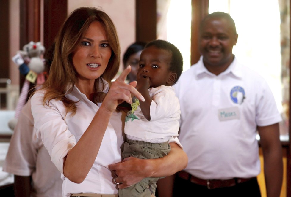 Melania Trumpová v keňském dětském domově.