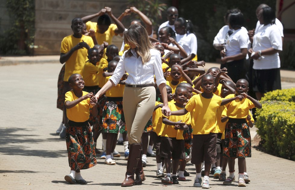 Melania Trumpová v keňském dětském domově.