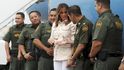 Melania Trumpová proti rozdělování dětí: Odjela do McAllenu v Texasu na hranicích s Mexikem, aby se se situací přímo na místě seznámila