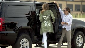 Melania Trump proti rozdělování dětí: Odjela do McAllenu v Texasu na hranicích s Mexikem, aby se se situací přímo na místě seznámila.