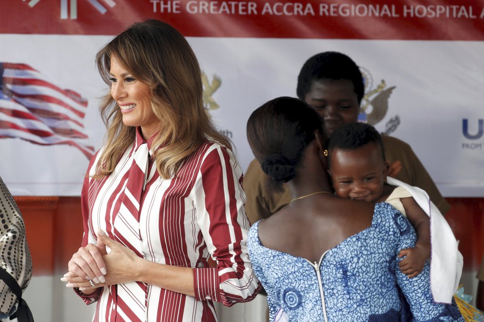 První dáma USA Melania Trumpová zahájila svou první sólo cestu v Ghaně.