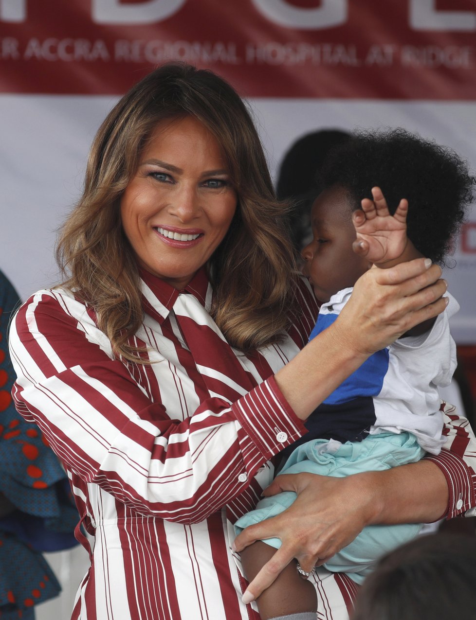 První dáma USA Melania Trumpová zahájila svou první sólo cestu v Ghaně.