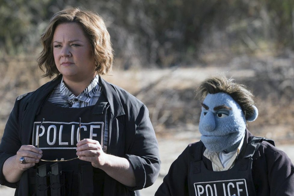 Melissa McCarthyová v loutkové záležitosti The Happytime Murders and Life of the Party