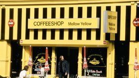 Legendární amsterodamský coffee shop Mellow Yellow byl uzavřen. Stál moc blízko školy.