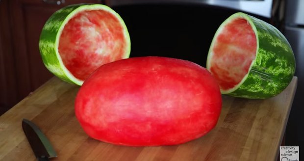 Jak »vykostit« meloun?