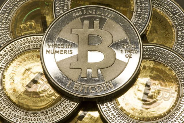 Od začátku roku hodnota bitcoinu stoupla už na čtyřnásobek a od začátku srpna zhruba o 40 procent.
