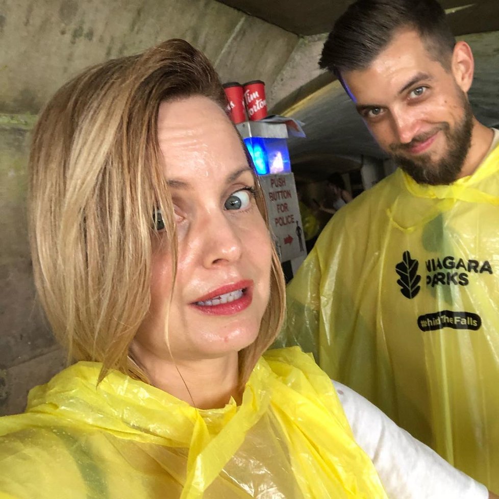 Mena Suvari s manželem Michaelem Hopem