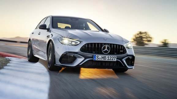 Nový Mercedes-AMG C63 S E Performance: Rekordní dvoulitr, plug-in hybrid a 680 koní!