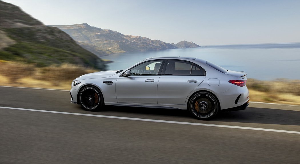 Mercedes-AMG C 63 S E Performance