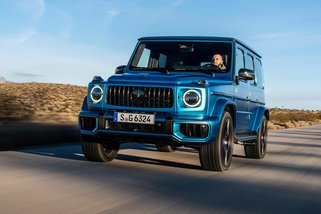 Mercedes-Benz G prošel modernizací. Dostal hybridy a přišel o slabší V8