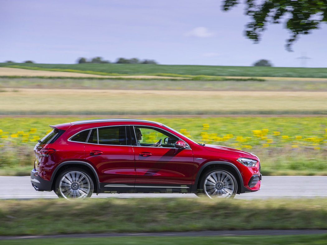 Mercedes-AMG GLA 35 4MATIC