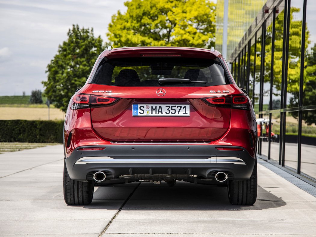 Mercedes-AMG GLA 35 4MATIC