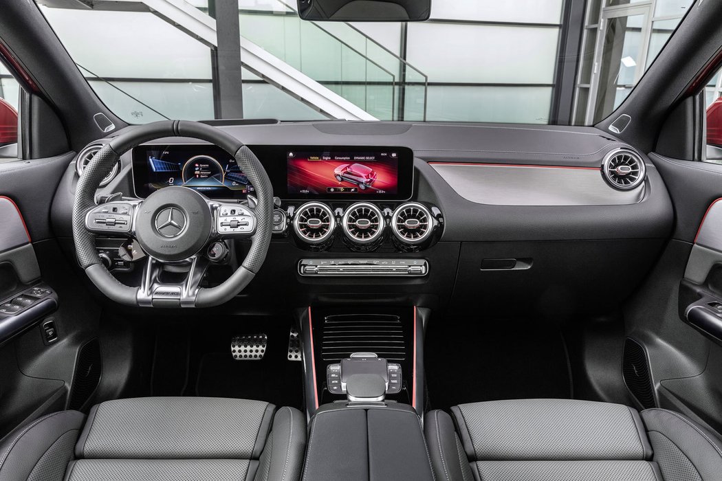 Mercedes-AMG GLA 35 4MATIC